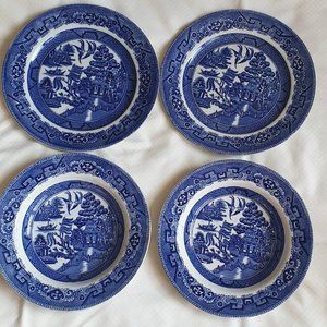 4 antique collectible plates, Dudson, Wilcox & Till Willow patters, England